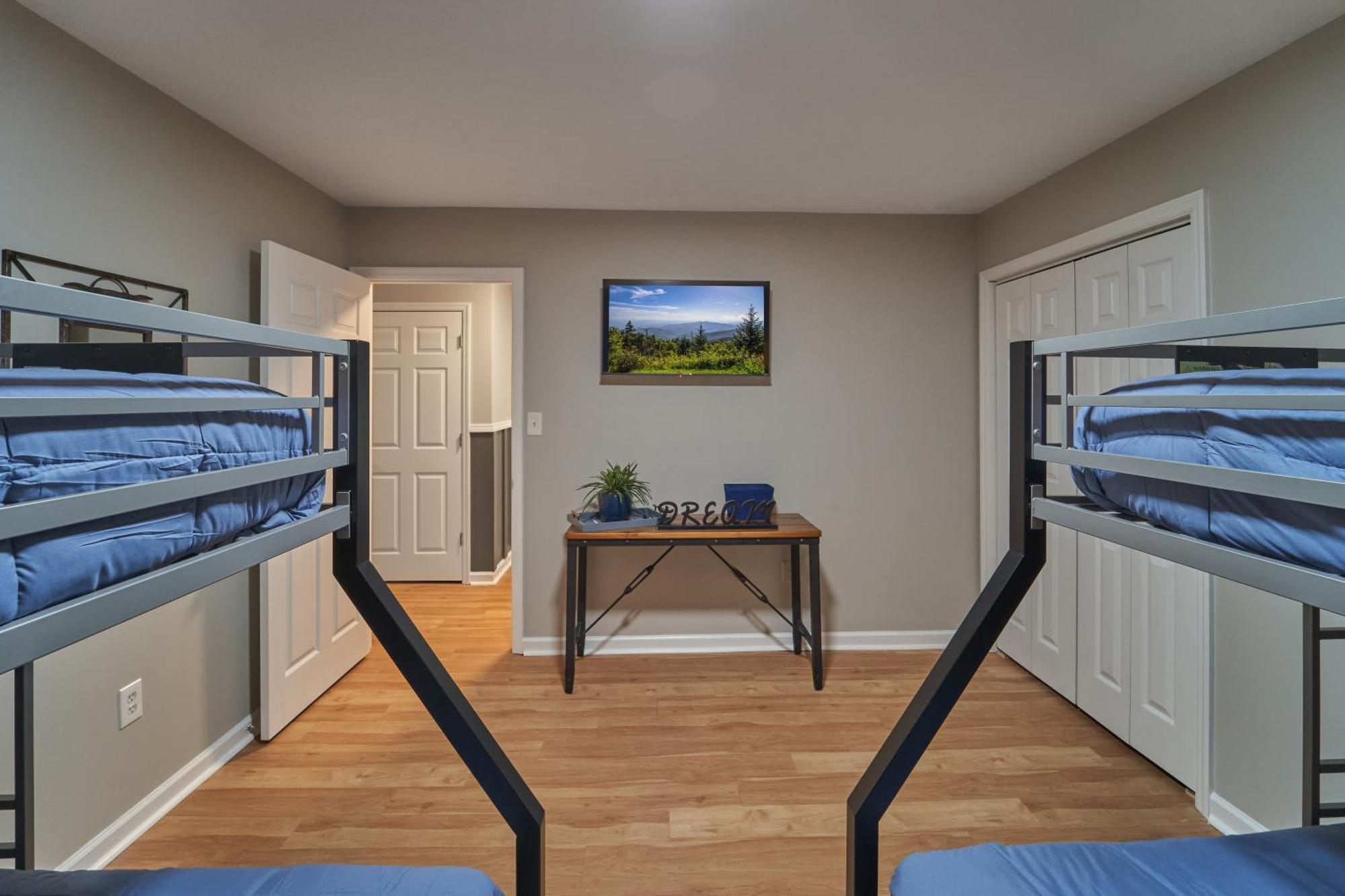 Entertainment Galore! Luxurious Property, Spectacular & Peaceful Setting, Great Location, Close To Major Attractions!! Pigeon Forge Dış mekan fotoğraf