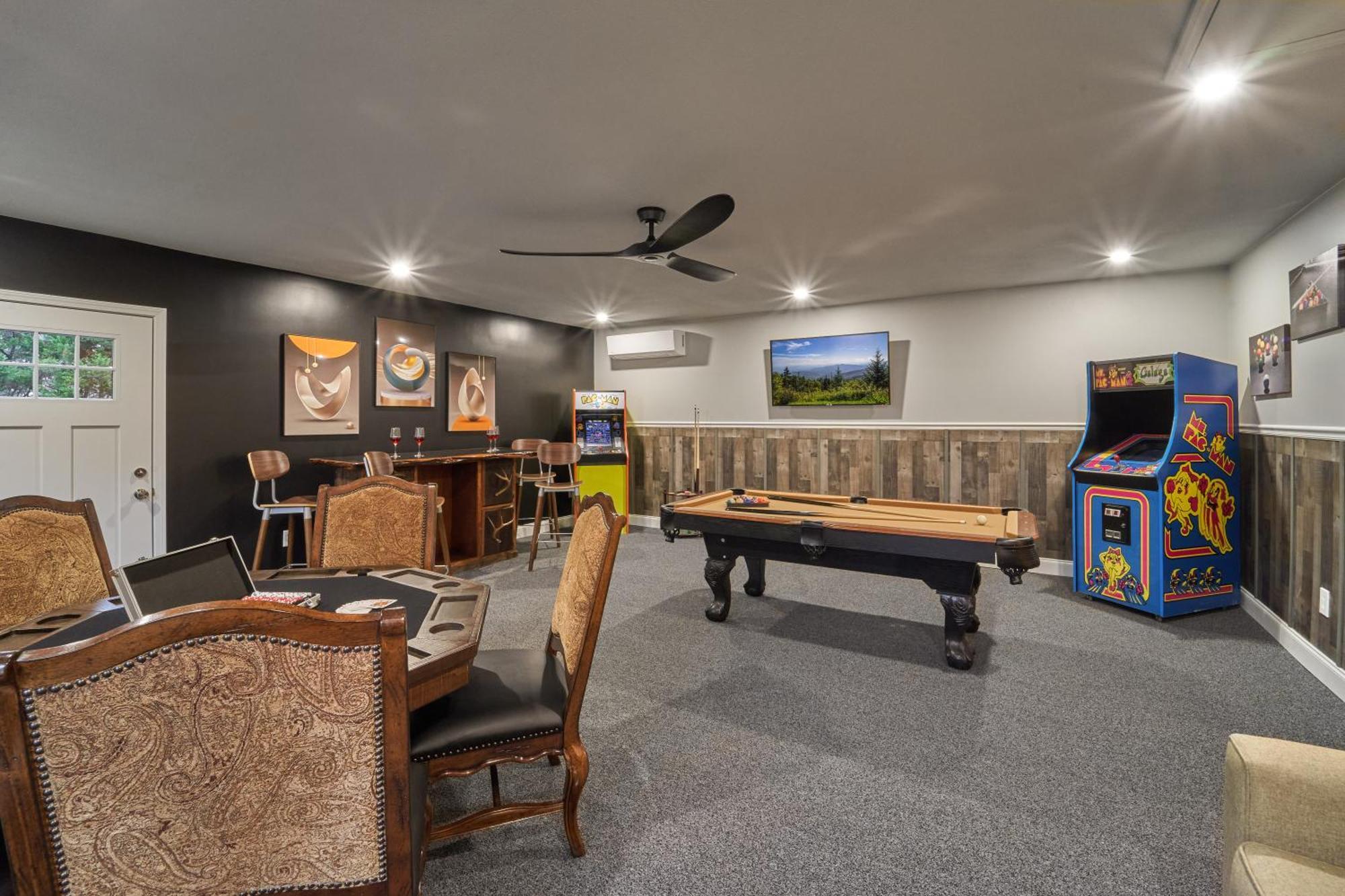 Entertainment Galore! Luxurious Property, Spectacular & Peaceful Setting, Great Location, Close To Major Attractions!! Pigeon Forge Dış mekan fotoğraf